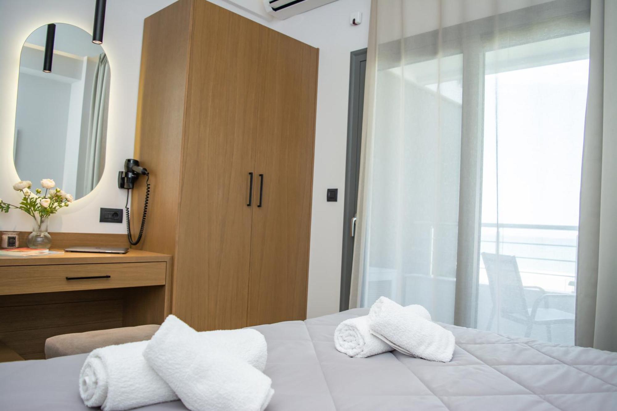 Hotel Golden Sun Néa Meságkala Eksteriør bilde